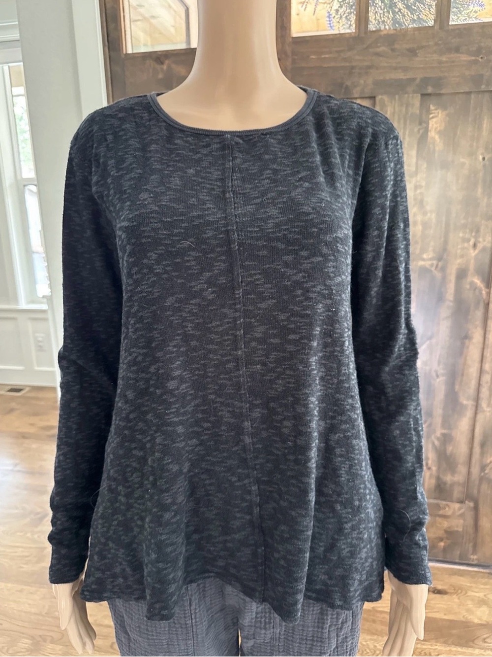 Max Jeans Black Heather Long-Sleeve Crewneck sweater Size Small-026